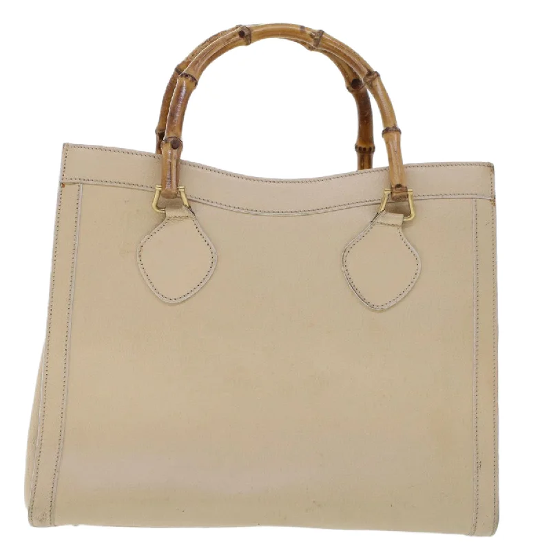 Women Gucci tote bags in GG Supreme canvas for a branded feelGucci Bamboo Hand Bag Leather Beige  45863