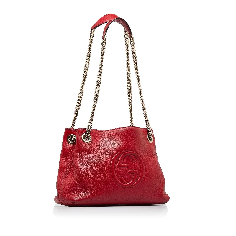 Women Gucci bags with interlocking G hardware for a classic lookGucci Soho Chain Shoulder Bag (SHG-6DEGXi)