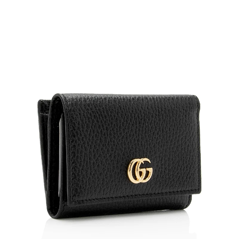 Gucci handbags for women with a metal - framed claspGucci Leather GG Marmont Compact Tri-Fold Wallet (SHF-392KEq)