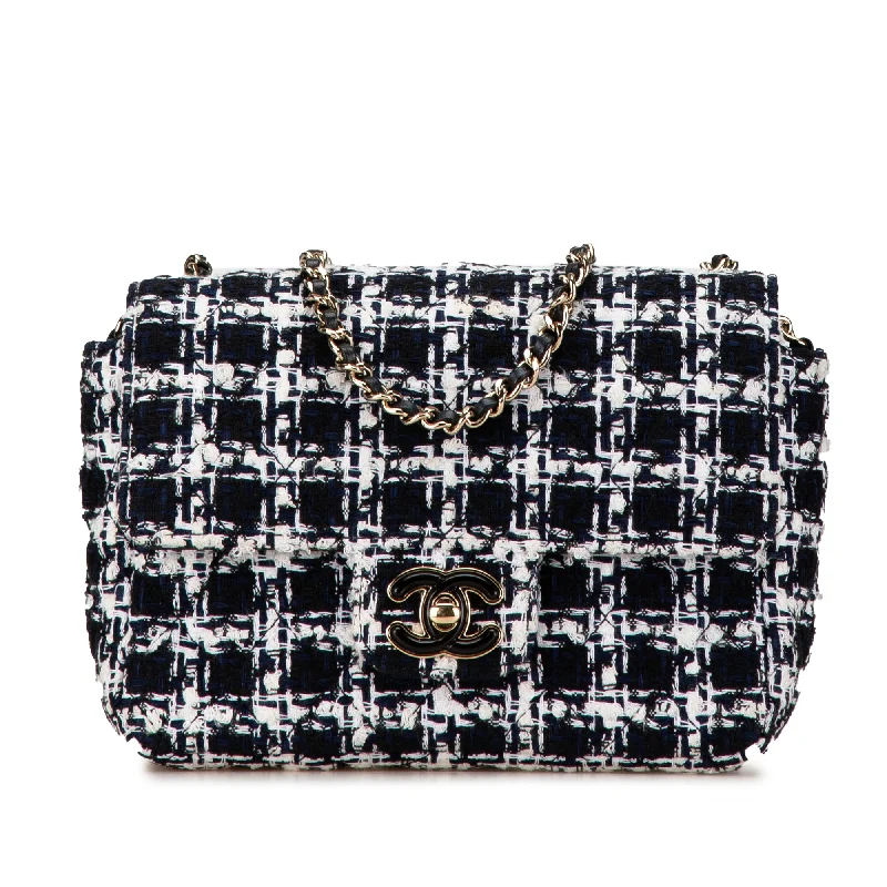 Chanel Vintage Inspired Handbag for Retro LoversBlack Chanel Mini Tweed Resin Heart Flap Crossbody Bag