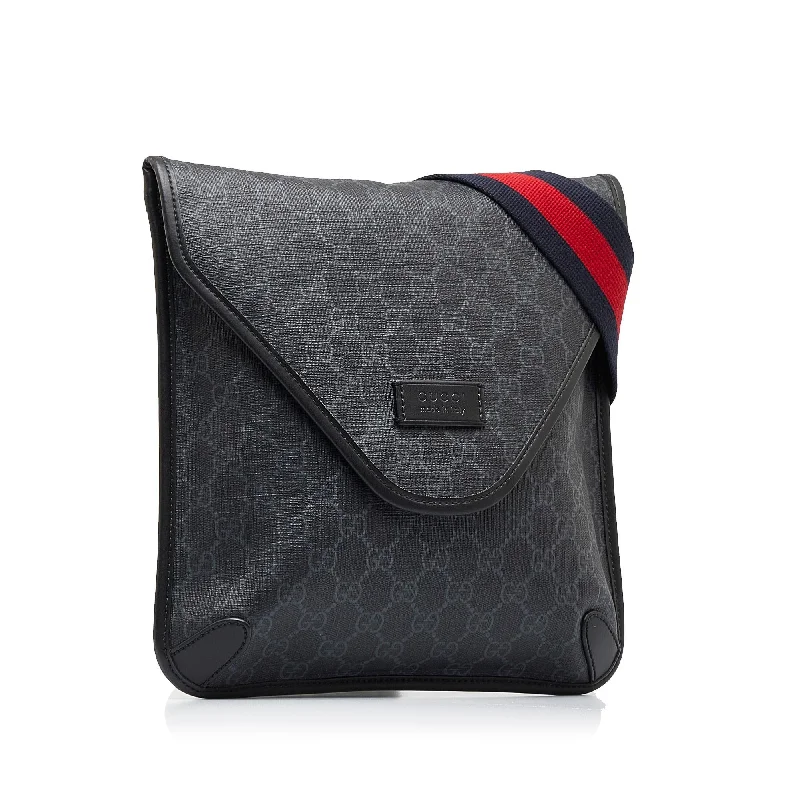 Ladies Gucci shoulder bags with a magnetic - closure flapGucci GG Supreme Envelope Web Crossbody Bag (SHG-XQKQ70)