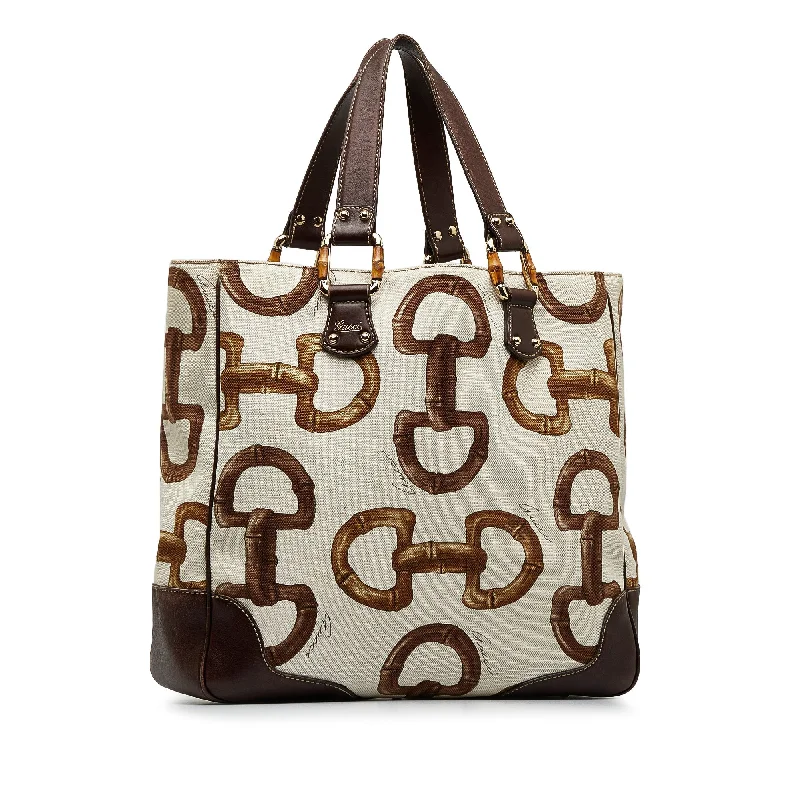 Women Gucci bags with interlocking G hardware for a classic lookWhite Gucci Bamboo Horsebit Tote