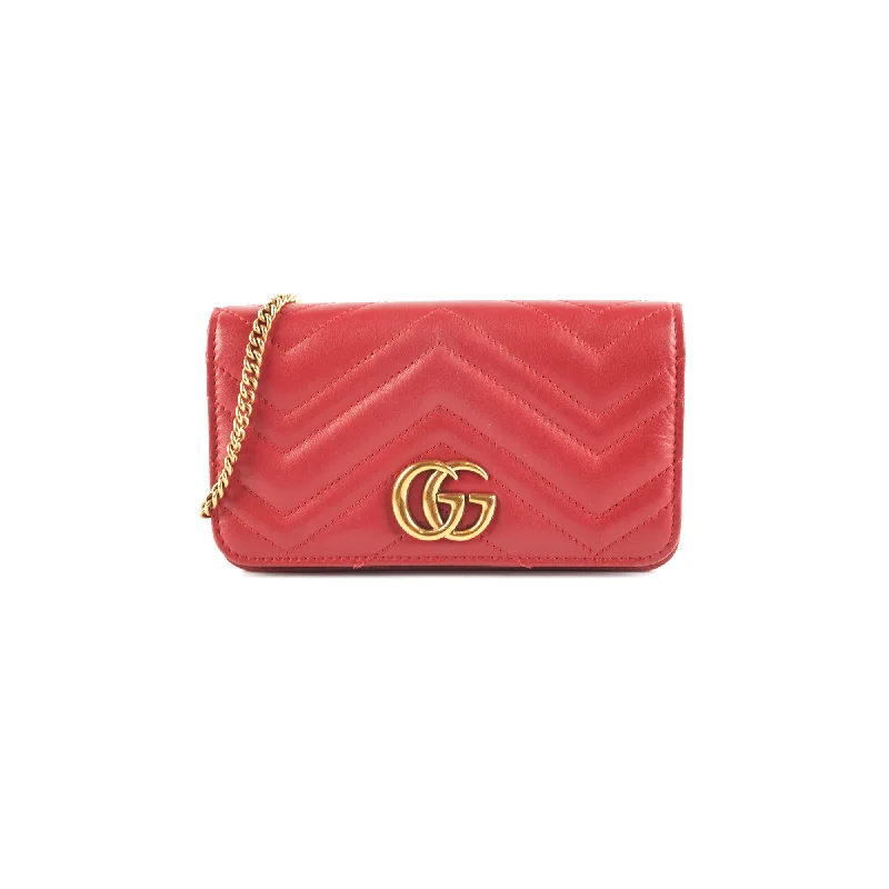 Women Gucci Sylvie bags featuring the signature web stripeGucci Chevron Wallet On Chain (Red)