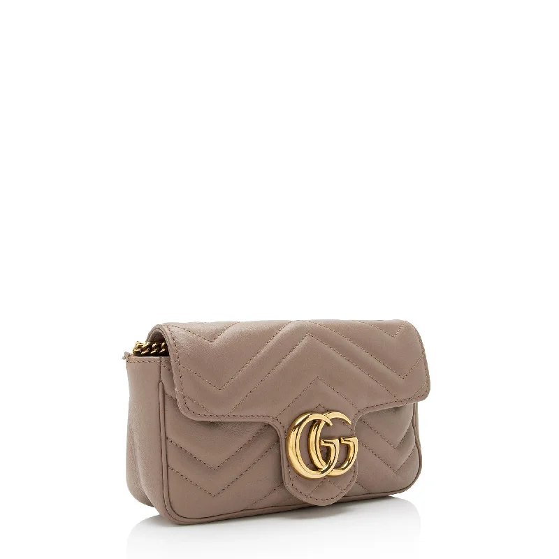 Gucci Marmont bags for women with a contrast - colored interiorGucci Matelasse Leather GG Marmont Super Mini Bag (SHF-5Cn5zY)