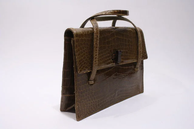 Chanel Lightweight Handbag for Daily Errands1950s LUCILLE DE PARIS Alligator Handbag