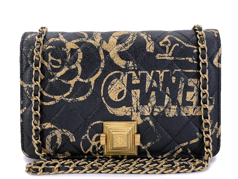 Chanel Colorful Handbag for Spring OutfitsChanel 19A Egypt Raised Pyramid Graffiti WOC Wallet on Chain Bag Paris-New York UT1