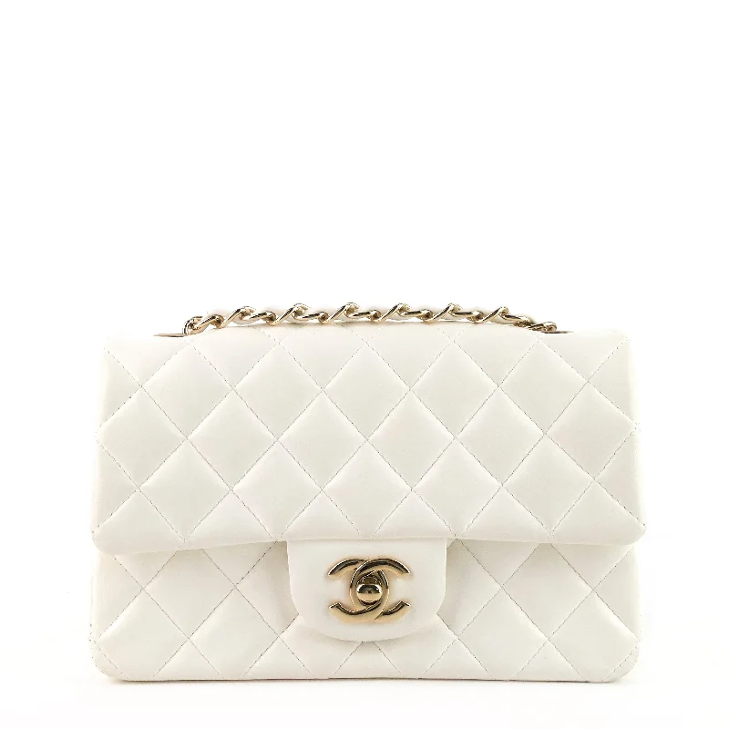 Chanel Vintage Inspired Handbag for Retro LoversClassic Single Flap Mini Lambskin Leather Bag