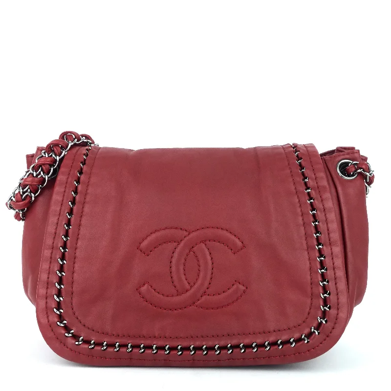 Chanel Lightweight Handbag for Daily ErrandsLeather Luxe Ligne Accordion Flap Bag