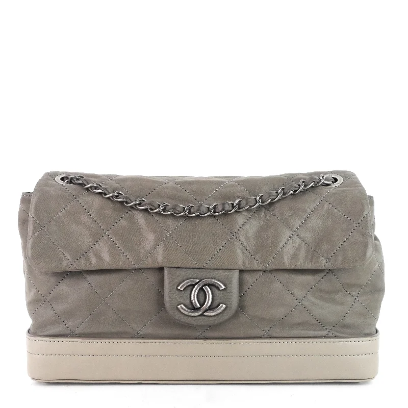 Chanel Quilted Leather Shoulder Bag for FashionistasLeather XL Classic Flap Shoulder Bag