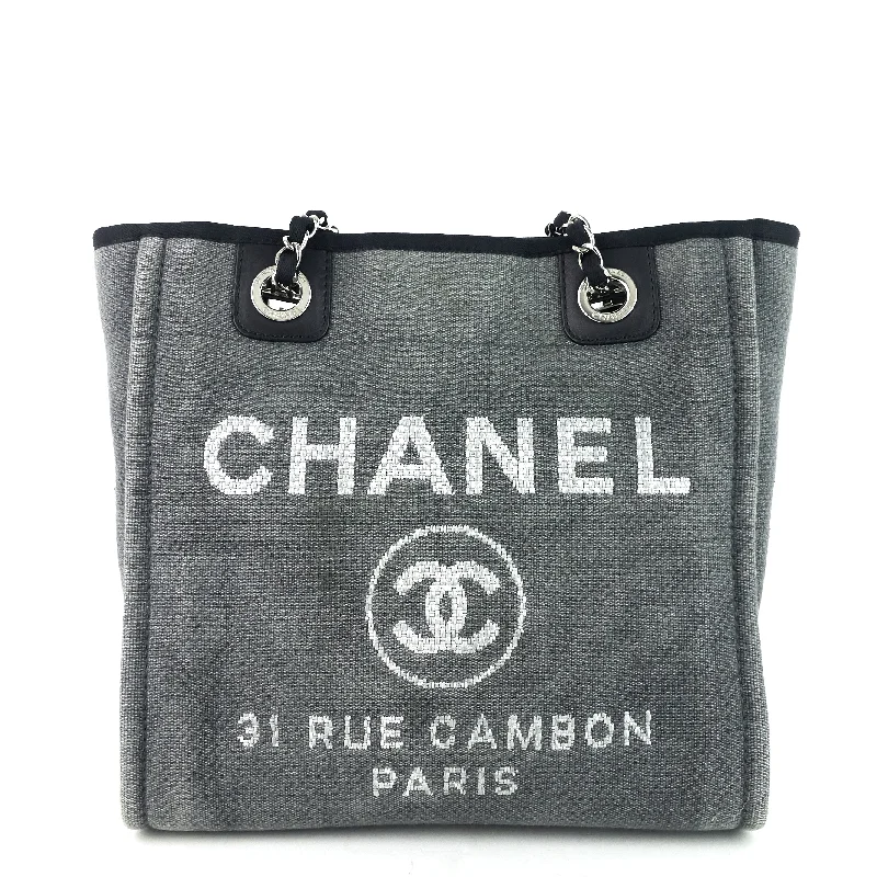 Chanel All - Match Handbag for Versatile StylingDeauville Canvas Tote Bag