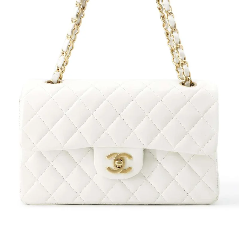 Chanel Limited Edition Handbag for CollectorsCHANEL Matelasse ChainShoulder White A01113 Lambskin