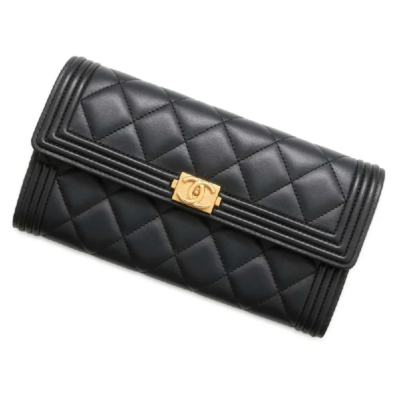 Chanel Classic Flap Bag for Evening PartyCHANEL Matelasse Boy Chanel Bifold Wallet Long Wealth Cloth Black A80286 Lambskin