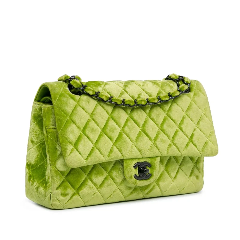 Chanel Quilted Leather Shoulder Bag for FashionistasChanel Medium Classic Velvet Double Flap (HaMEdW)