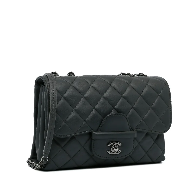 Chanel Luxury Handbag for High - End EventsChanel Medium Coco Loop Flap Bag (GHPdWW)