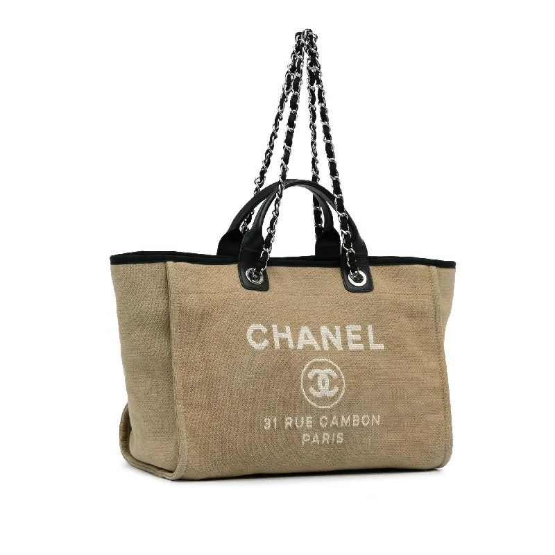 Chanel Lightweight Handbag for Daily ErrandsChanel Medium Deauville Satchel (sTg3Rc)