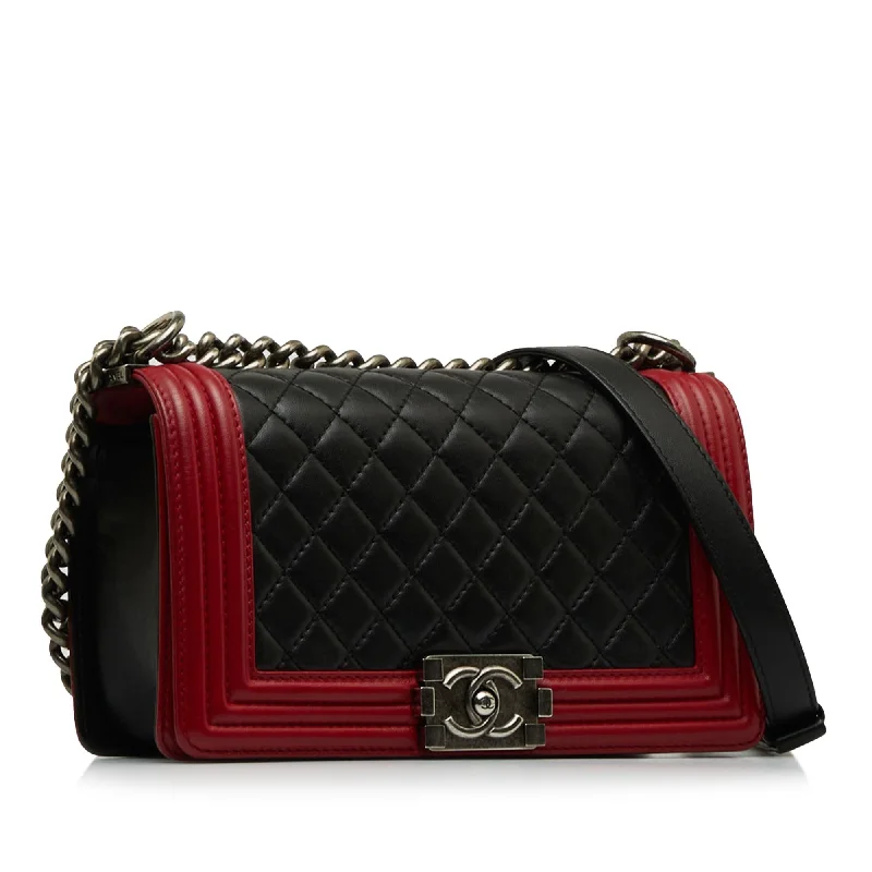 Chanel Vintage Inspired Handbag for Retro LoversChanel Medium Lambskin Boy Bicolor Flap Bag (rAk6LZ)