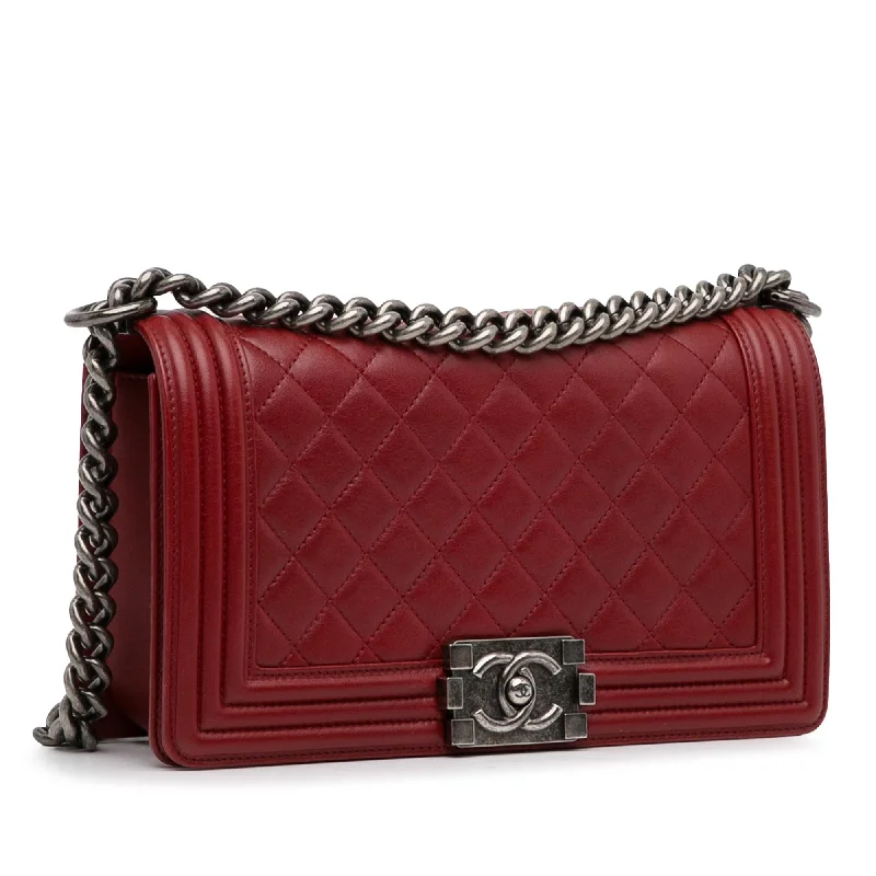 Chanel Designer Handbag with Unique DesignChanel Medium Lambskin Boy Flap (a7Taya)