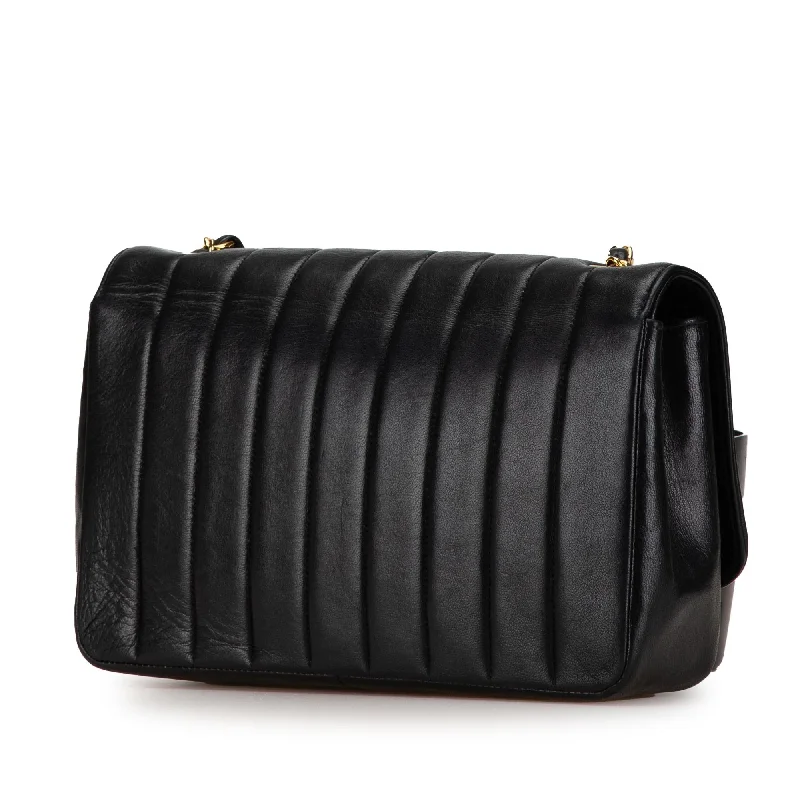 Chanel Classic Flap Bag for Evening PartyChanel Medium Lambskin Vertical Border Flap (t5P50W)