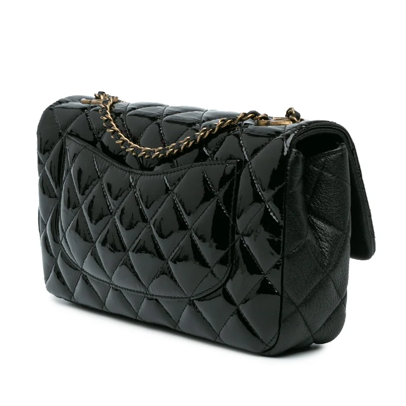 Chanel Quilted Leather Shoulder Bag for FashionistasChanel Medium Patent Goatskin CC Eyelet Flap (Xldzli)