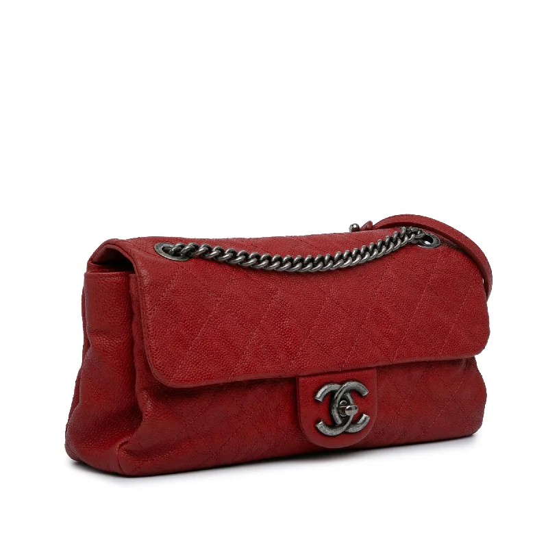 Chanel Quilted Leather Shoulder Bag for FashionistasChanel Medium Quilted Caviar Easy Flap (z0x1eb)