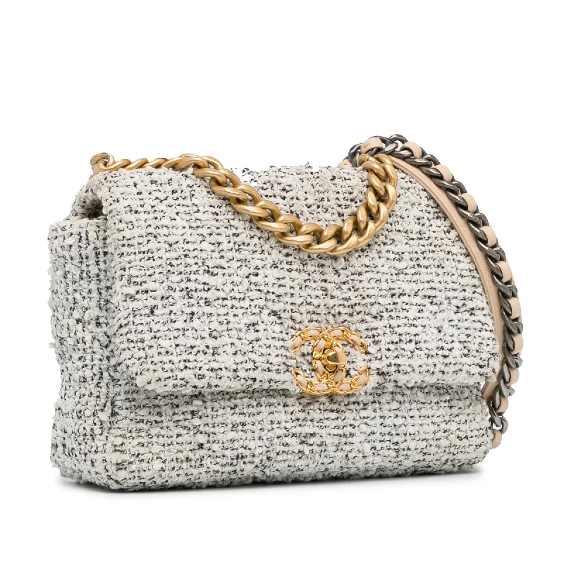 Chanel Classic Flap Bag for Evening PartyChanel Medium Tweed 19 Flap (GKU36x)