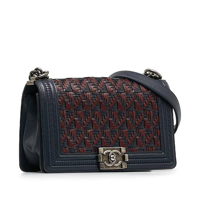 Chanel Chain Strap Handbag for Everyday UseChanel Medium Woven Lambskin Boy Flap (FyfyN3)