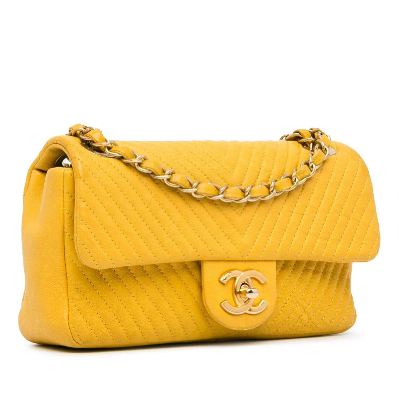 Chanel Designer Handbag with Unique DesignChanel Medium Wrinkled Calfskin Chevron Medallion Charm Surpique Flap (lFqOe2)