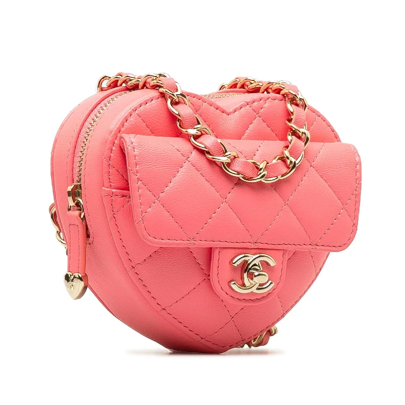 Chanel Vintage Inspired Handbag for Retro LoversChanel Mini CC in Love Heart Crossbody Bag (L8xNoU)