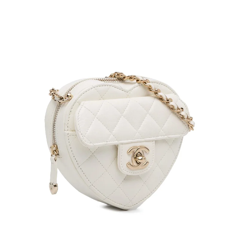 Chanel Handbag with Adjustable Strap for ComfortChanel Mini CC in Love Heart Crossbody (RVQMkk)