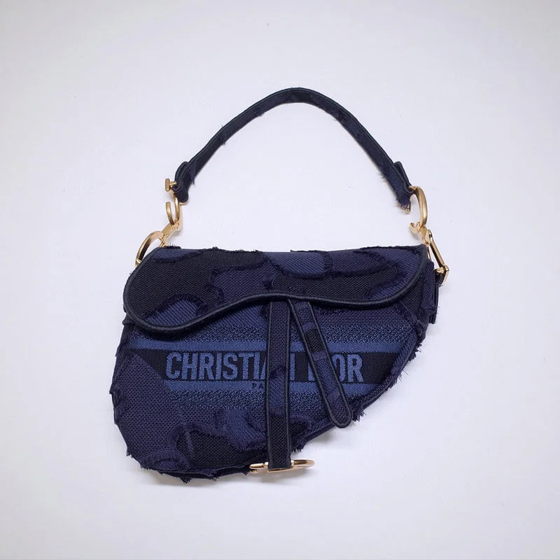 Fashion - forward Christian Dior tote bags for the modern womanChristian Dior  Bags - 3159