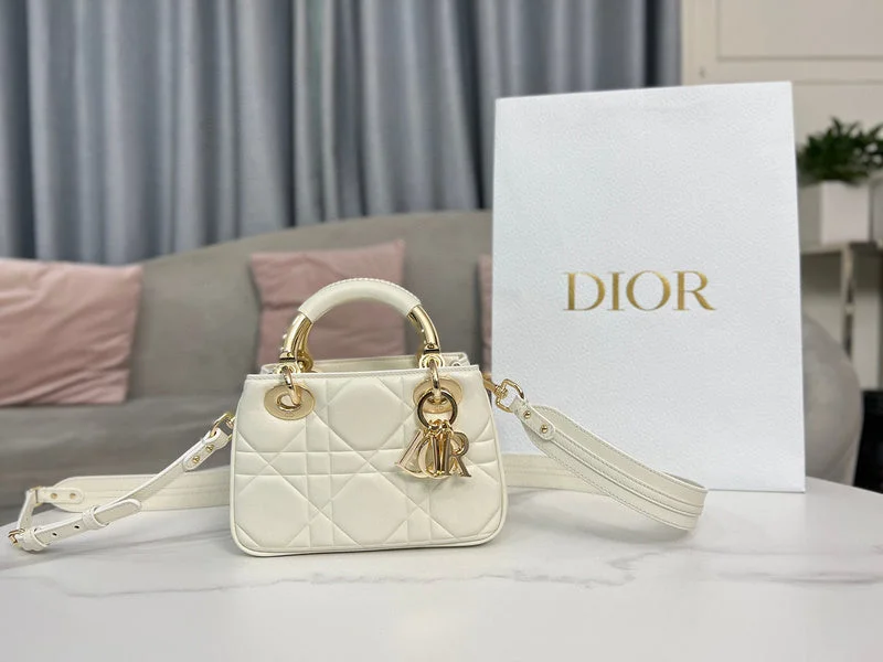 Fashion - forward Christian Dior tote bags for the modern womanChristian Dior  Bags - 317