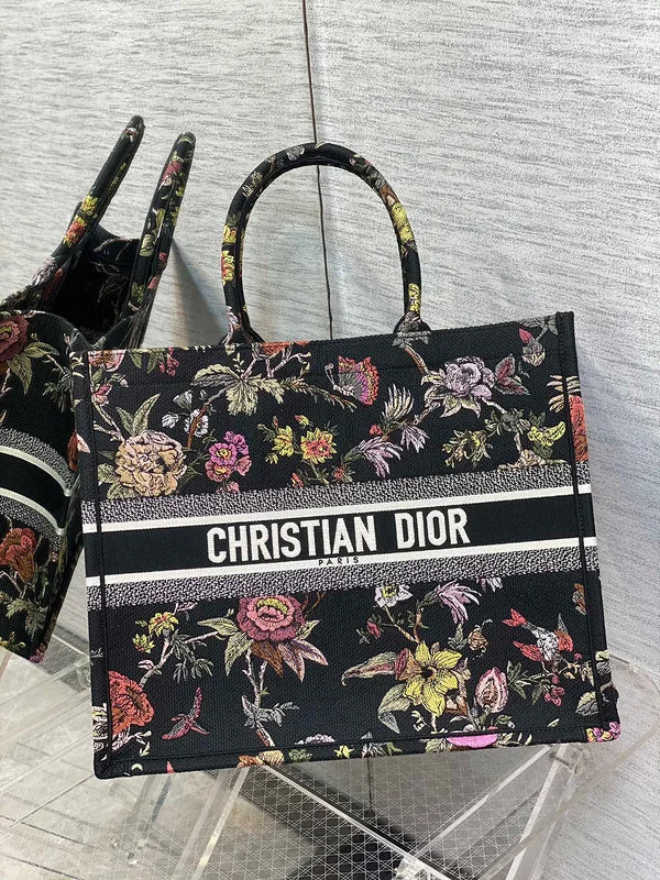 Christian Dior bags with a side - pocket for holding a water bottleChristian Dior  Bags - 3189