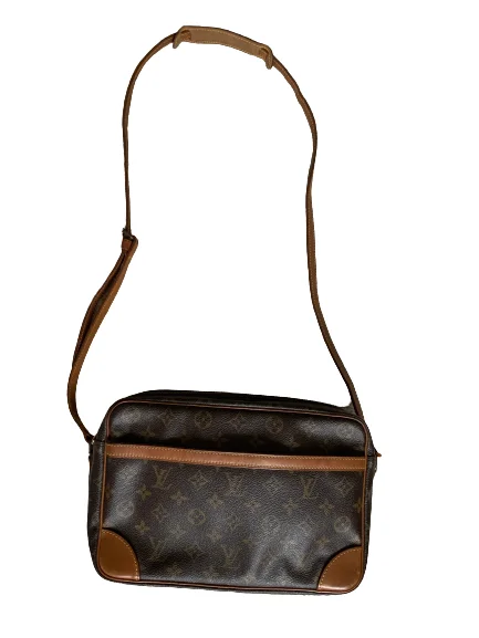 Louis Vuitton handbags with a back - zip pocket for storing valuablesLouis Vuitton Trocadero 30 i Monogram